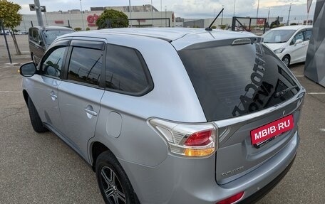 Mitsubishi Outlander III рестайлинг 3, 2012 год, 1 485 000 рублей, 13 фотография