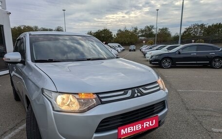 Mitsubishi Outlander III рестайлинг 3, 2012 год, 1 485 000 рублей, 12 фотография