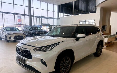 Toyota Highlander, 2024 год, 6 999 000 рублей, 3 фотография