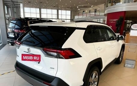 Toyota RAV4, 2024 год, 4 199 000 рублей, 4 фотография