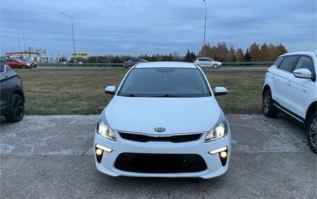 KIA Rio IV, 2019 год, 1 550 000 рублей, 2 фотография