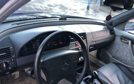 Mercedes-Benz C-Класс, 1996 год, 250 000 рублей, 6 фотография