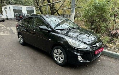 Hyundai Solaris II рестайлинг, 2011 год, 520 000 рублей, 1 фотография