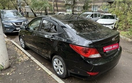 Hyundai Solaris II рестайлинг, 2011 год, 520 000 рублей, 4 фотография