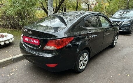 Hyundai Solaris II рестайлинг, 2011 год, 520 000 рублей, 2 фотография