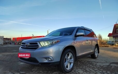 Toyota Highlander III, 2011 год, 2 200 000 рублей, 14 фотография