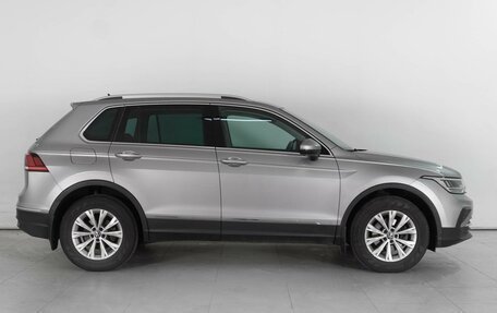 Volkswagen Tiguan II, 2021 год, 3 329 000 рублей, 5 фотография