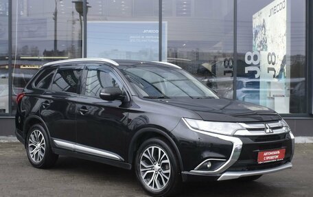 Mitsubishi Outlander III рестайлинг 3, 2018 год, 2 414 000 рублей, 3 фотография