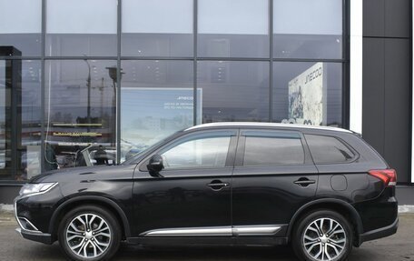 Mitsubishi Outlander III рестайлинг 3, 2018 год, 2 414 000 рублей, 8 фотография