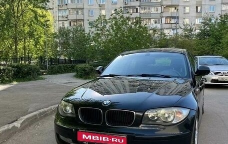 BMW 1 серия, 2011 год, 950 000 рублей, 1 фотография