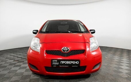 Toyota Yaris III рестайлинг, 2010 год, 569 000 рублей, 2 фотография