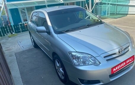 Toyota Corolla, 2004 год, 650 000 рублей, 8 фотография