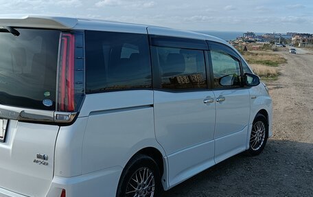 Toyota Noah III, 2019 год, 2 655 000 рублей, 7 фотография