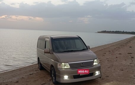 Honda Stepwgn II рестайлинг, 2001 год, 900 000 рублей, 8 фотография