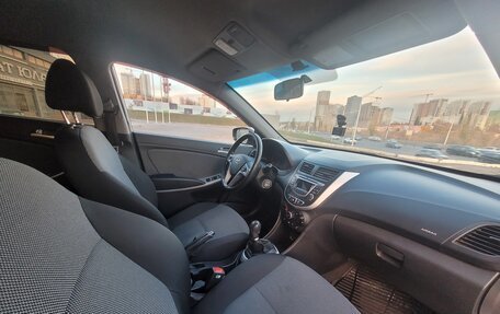 Hyundai Solaris II рестайлинг, 2013 год, 990 000 рублей, 8 фотография