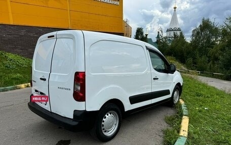 Peugeot Partner II рестайлинг 2, 2011 год, 715 000 рублей, 4 фотография