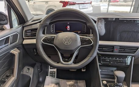 Volkswagen Tiguan II, 2023 год, 5 499 000 рублей, 12 фотография