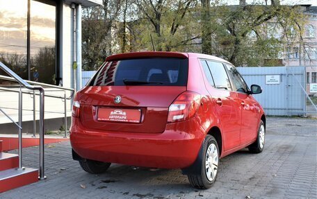 Skoda Fabia II, 2011 год, 888 000 рублей, 3 фотография