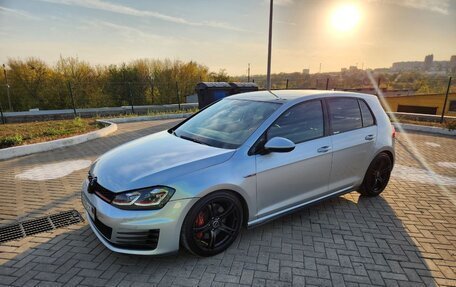 Volkswagen Golf GTI VII, 2016 год, 2 700 000 рублей, 3 фотография