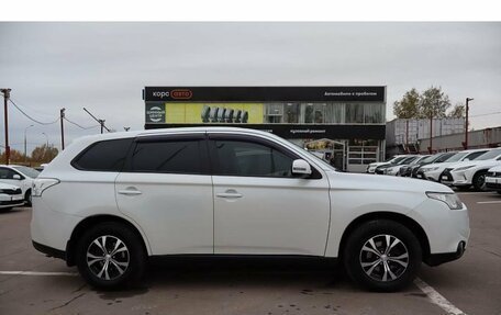 Mitsubishi Outlander III рестайлинг 3, 2014 год, 1 300 000 рублей, 4 фотография