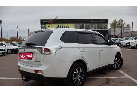 Mitsubishi Outlander III рестайлинг 3, 2014 год, 1 300 000 рублей, 3 фотография