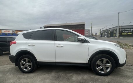 Toyota RAV4, 2015 год, 2 250 000 рублей, 4 фотография