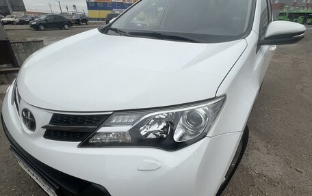 Toyota RAV4, 2015 год, 2 250 000 рублей, 3 фотография