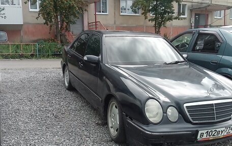 Mercedes-Benz E-Класс, 1999 год, 400 000 рублей, 2 фотография