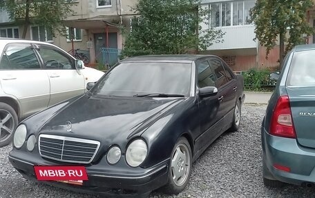 Mercedes-Benz E-Класс, 1999 год, 400 000 рублей, 3 фотография