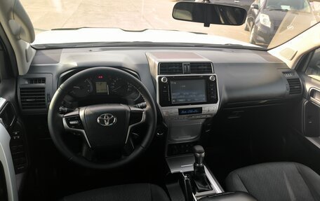 Toyota Land Cruiser Prado 150 рестайлинг 2, 2019 год, 4 779 000 рублей, 23 фотография