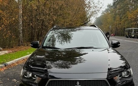 Mitsubishi Outlander III рестайлинг 3, 2011 год, 1 500 000 рублей, 2 фотография