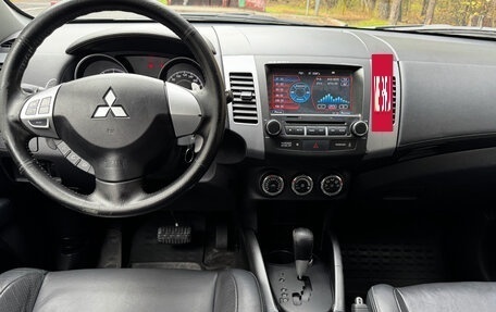 Mitsubishi Outlander III рестайлинг 3, 2011 год, 1 500 000 рублей, 18 фотография