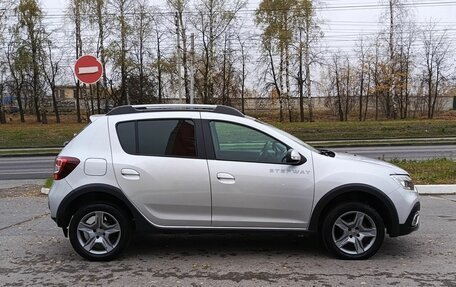 Renault Sandero II рестайлинг, 2018 год, 1 406 600 рублей, 4 фотография