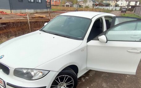 BMW 1 серия, 2009 год, 820 000 рублей, 12 фотография