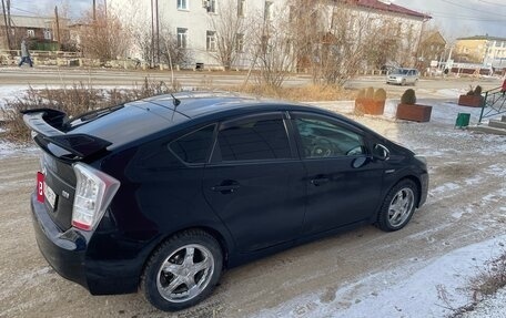 Toyota Prius, 2011 год, 1 300 000 рублей, 2 фотография