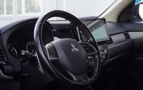 Mitsubishi Outlander III рестайлинг 3, 2012 год, 1 557 000 рублей, 9 фотография