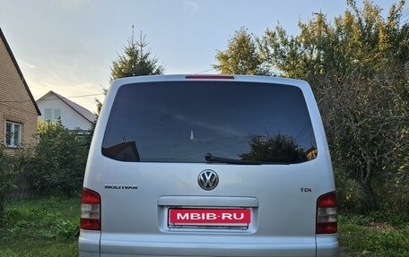 Volkswagen Multivan T5, 2004 год, 1 380 000 рублей, 4 фотография