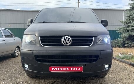 Volkswagen Multivan T5, 2004 год, 2 000 000 рублей, 3 фотография