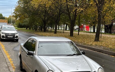 Mercedes-Benz E-Класс, 1998 год, 230 000 рублей, 2 фотография