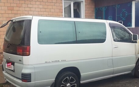 Nissan Elgrand I, 1997 год, 325 000 рублей, 3 фотография