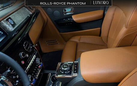 Rolls-Royce Phantom VIII, 2021 год, 48 000 000 рублей, 12 фотография