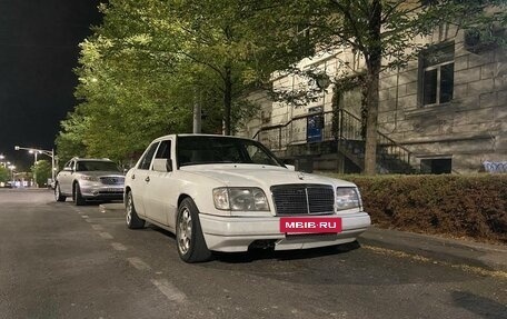 Mercedes-Benz W124, 1993 год, 170 000 рублей, 2 фотография