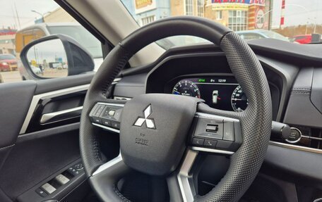 Mitsubishi Outlander, 2023 год, 4 199 000 рублей, 14 фотография