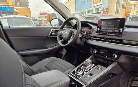 Mitsubishi Outlander, 2023 год, 4 199 000 рублей, 33 фотография