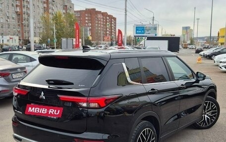 Mitsubishi Outlander, 2023 год, 4 199 000 рублей, 37 фотография