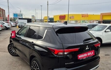 Mitsubishi Outlander, 2023 год, 4 199 000 рублей, 34 фотография