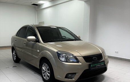 KIA Rio II, 2010 год, 700 000 рублей, 3 фотография