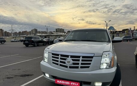 Cadillac Escalade III, 2012 год, 3 200 000 рублей, 3 фотография