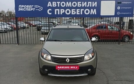 Renault Sandero I, 2014 год, 830 000 рублей, 2 фотография