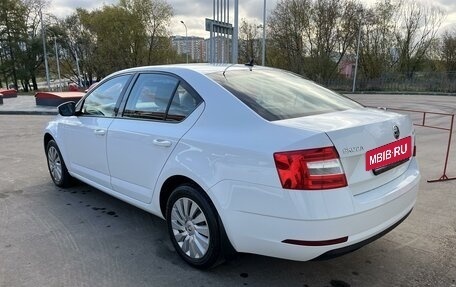 Skoda Octavia, 2018 год, 1 590 000 рублей, 4 фотография